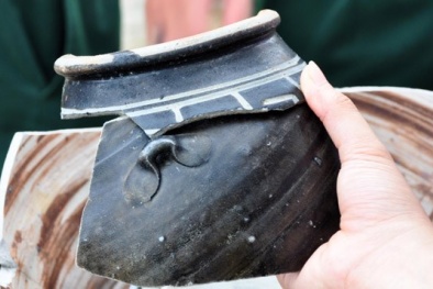 Quảng Ngãi phát hiện tàu có nhiều đồ cổ quý giá